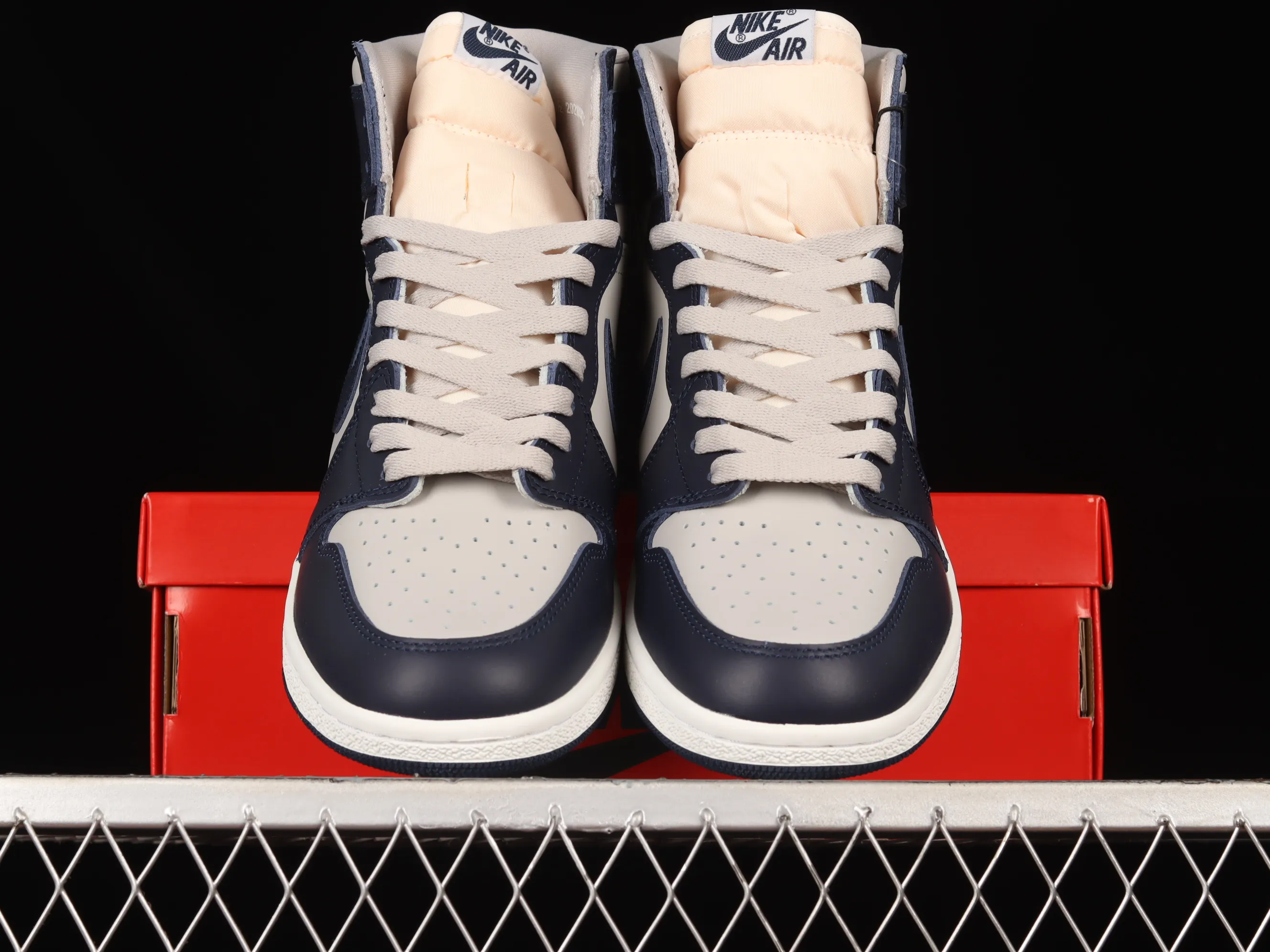 All categories Air Jordan Jordan series basketball shoes Air Jordan 1 High foreign trade version Air Jordan 1 High "Georgetown" AJ1 Joe 1 Georgetown high-top basketball shoes BQ4422-400